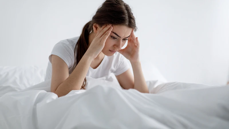 Dấu hiệu cần gặp bác sĩ khi áp dụng cách trị mất ngủ tại nhà không hiệu quả