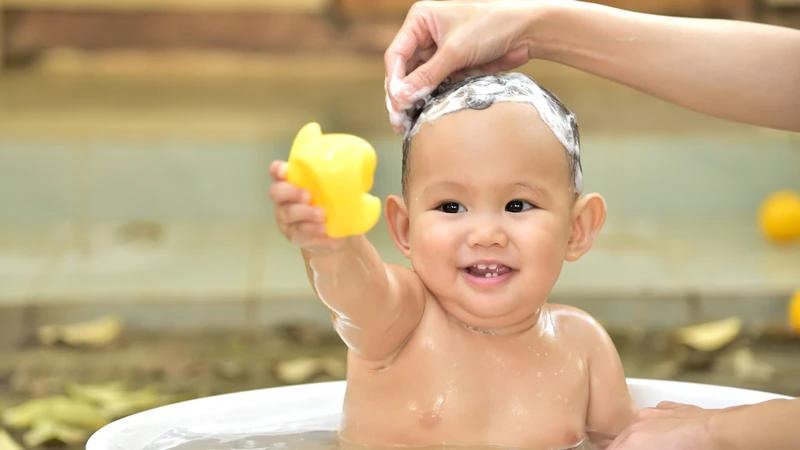 Bảo vệ, che kín tai trong lúc tắm gội