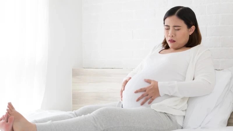 Nếu xoa bụng sai kỹ thuật, sai thời điểm có thể gây sinh non, nhau bong non...