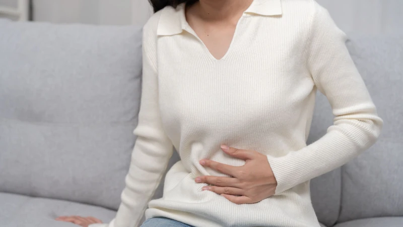 Chất xơ thô trong rau cải thảo sống có thể gây đau bụng, khó tiêu cho một vài đối tượng