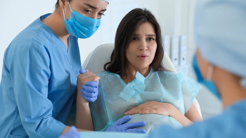 Cạn ối có đẻ thường được không là băn khoăn của nhiều mẹ bầu sắp sinh
