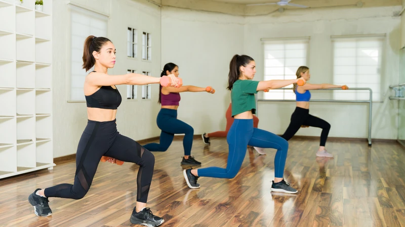 So sánh cardio và HIIT theo cường độ và thời lượng