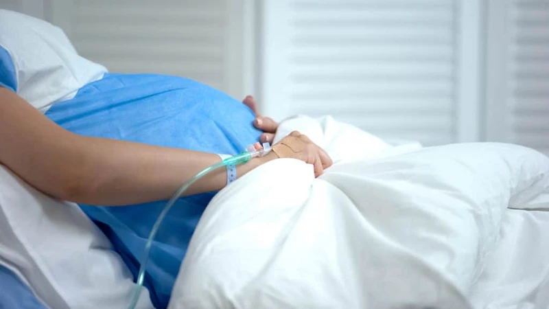 Mẹ có thể phải nhập viện để truyền dịch trong những trường hợp nặng