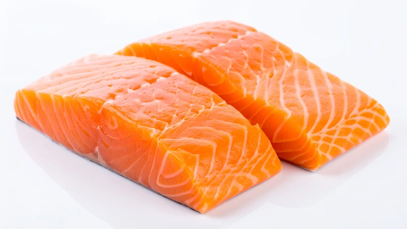 Nên chọn cá hồi tươi để giữ được giá trị dinh dưỡng