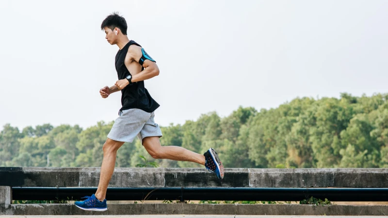 Chạy bộ có tác dụng gì? Giúp tăng cường sức khỏe tim mạch và hệ hô hấp