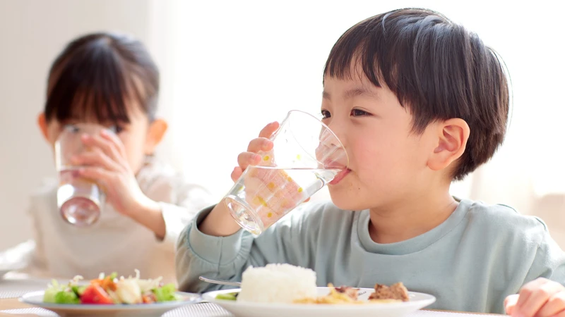 Việc đảm bảo đủ nước cũng rất quan trọng để tránh&nbsp;mất nước
