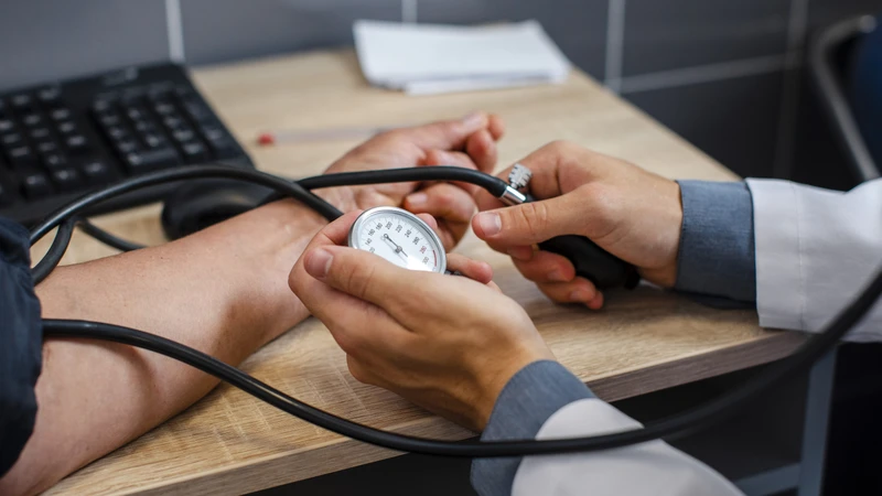 Chỉ số HGB trong máu cao có thể gây tăng huyết áp và nhịp tim nhanh