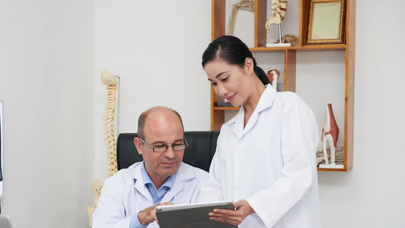 Không nên tự đánh giá chỉ số mà cần được bác sĩ tư vấn và giải thích