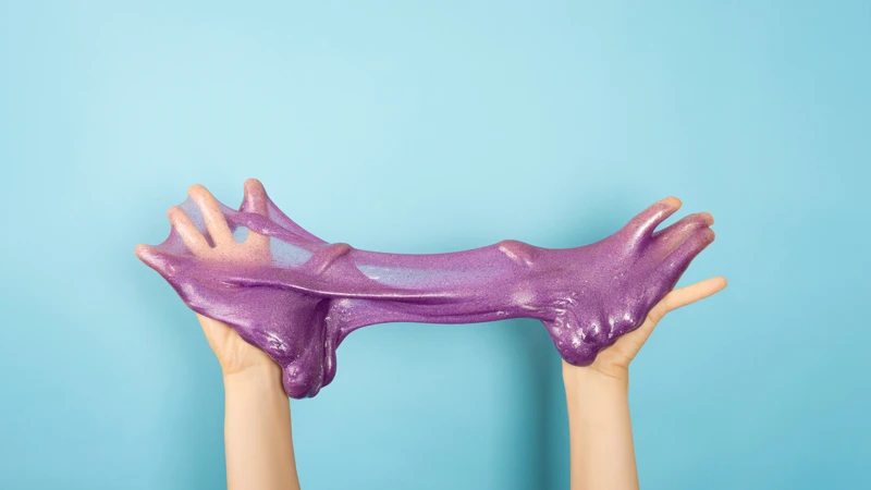 Cha mẹ vẫn nên hướng dẫn trẻ sử dụng slime đúng cách