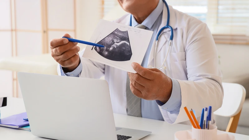 Xét nghiệm Beta-hCG thường được thực hiện sau chuyển phôi để xác định kết quả của chu kỳ IVF