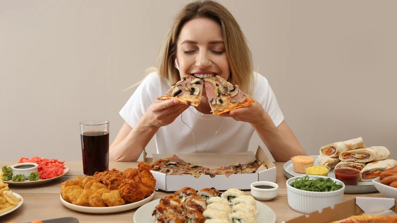 Vòng luẩn quẩn của chứng cuồng ăn bulimia gây ảnh hưởng nặng nề đến tâm lý