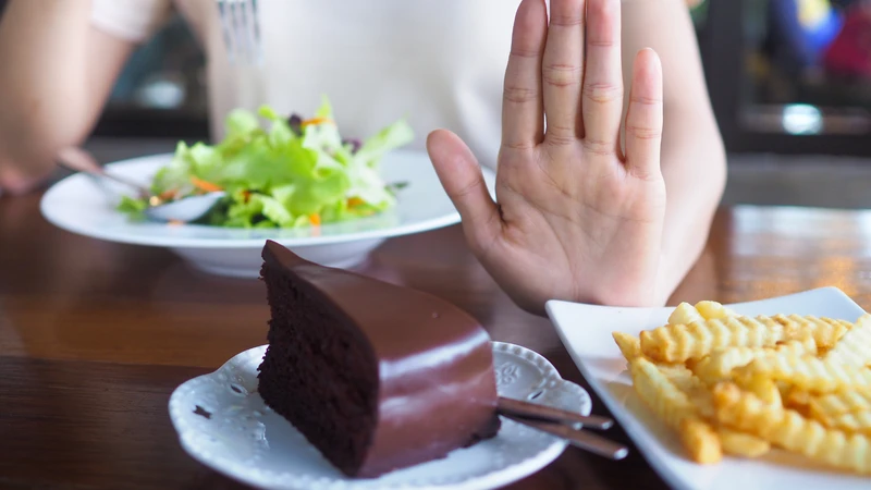 Người mắc chứng sợ nôn thường có hành vi né tránh liên quan đến ăn uống