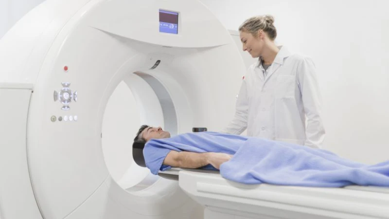 Chụp CT cột sống là công cụ hữu ích trong việc chẩn đoán và đánh giá thoái hóa cột sống