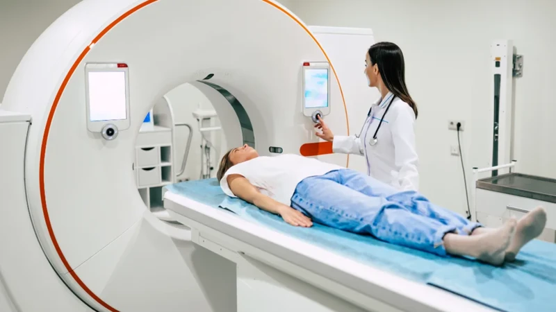 Trường hợp có tiêm thuốc cản quang thường cần nhịn ăn từ 4 - 6 giờ trước khi chụp