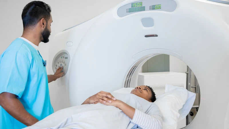 Chụp CT xoang mũi là kỹ thuật sử dụng tia X kết hợp với máy tính để tạo ra hình ảnh cắt lớp chi tiết của hệ thống xoang mũi