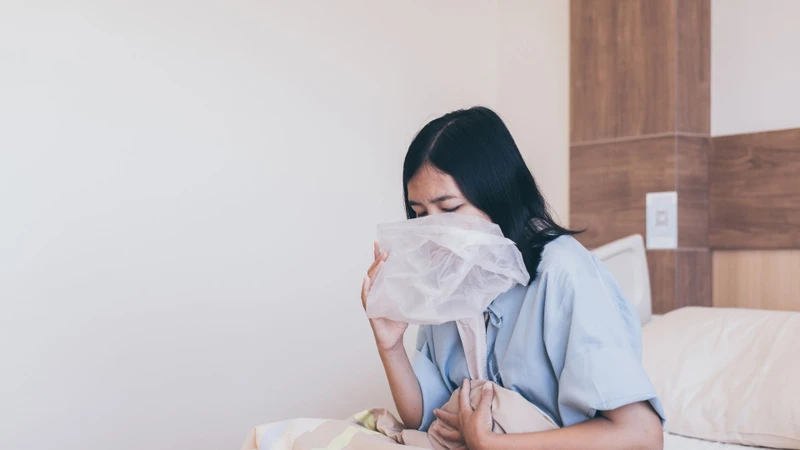 Người bệnh có thể cảm thấy buồn nôn khi tiêm thuốc đối quang từ
