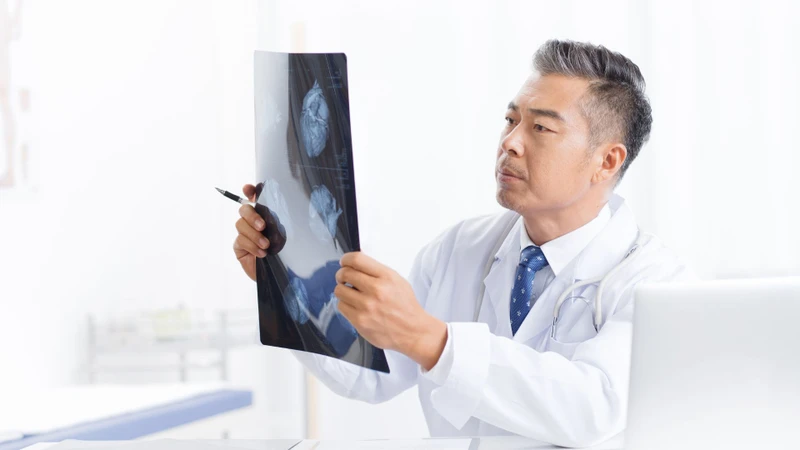 Chụp X-quang xương khớp giá bao nhiêu là thắc mắc chung của nhiều người bệnh khi được chỉ định thực hiện chụp X-quang