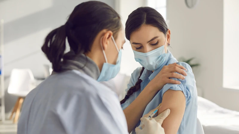 Tiêm chủng là biện pháp phòng ngừa hiệu quả nhiều bệnh truyền nhiễm nhóm B
