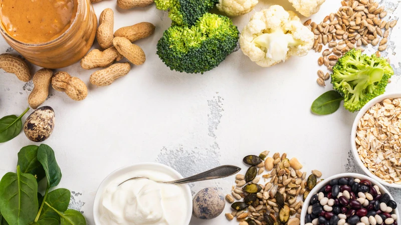 Sữa chua cung cấp protein, canxi và các thành phần hỗ trợ chế độ ăn cân đối