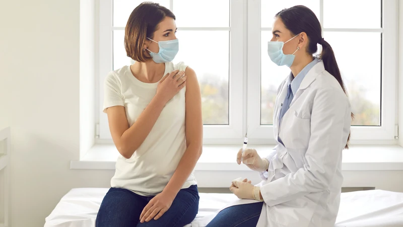 Ngoài HPV, phụ nữ nên tiêm đầy đủ các vắc xin cần thiết trước khi mang thai để bảo vệ sức khỏe cho mẹ và bé