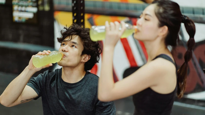 Cơ thể mất nước nên uống gì? Những thức uống giúp bù nước hiệu quả 1