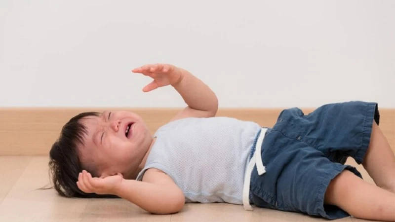 Co giật và giảm tiểu cầu thoáng qua là những phản ứng hiếm gặp cần được lưu ý sau tiêm chủng