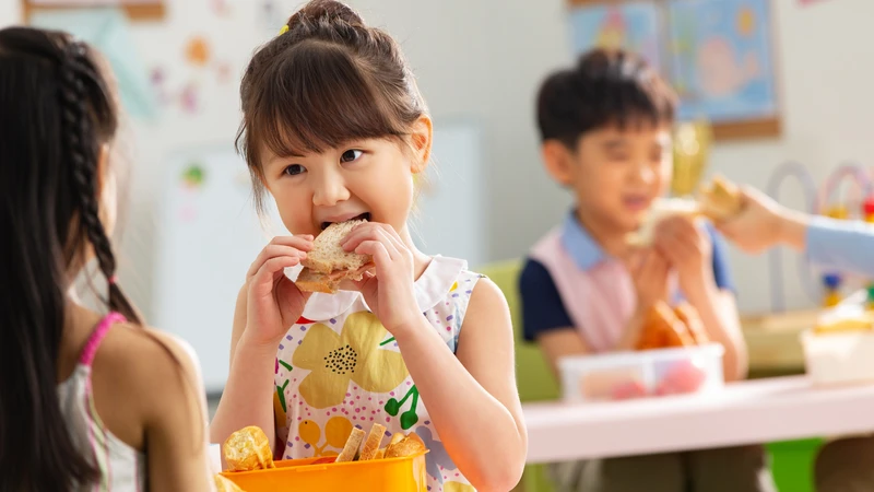 3 sạch giúp hạn chế lây bệnh qua tay, đồ vật và bề mặt