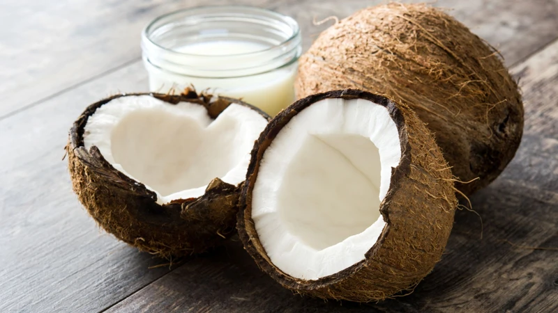 Nước dừa cung cấp nước, đường tự nhiên và một số khoáng chất