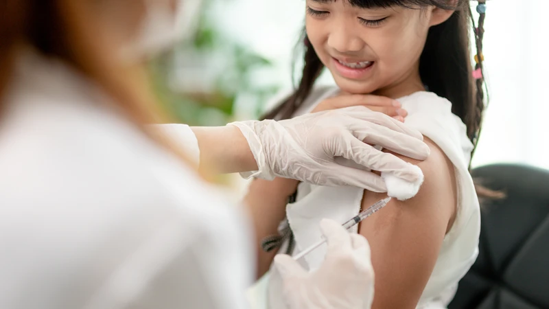 Tiêm thêm vắc xin mô cầu AC hoặc ACYW sau mô cầu BC đặc biệt cần thiết với người có nguy cơ mắc bệnh cao