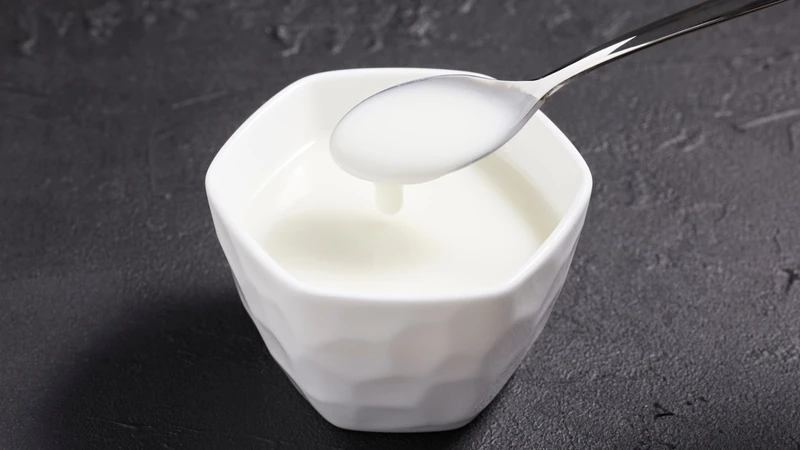 Đắp sữa chua không đường có tác dụng gì? Sữa chua không đường giúp hỗ trợ làm sáng da, cải thiện tình trạng xỉn màu