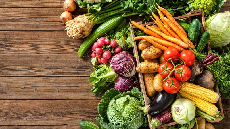 Khi ăn thịt, nên bổ sung thêm rau xanh và thực phẩm giàu chất xơ như bông cải xanh, cà rốt, bí đỏ, rau chân vịt để trung hòa axit dịch vị
