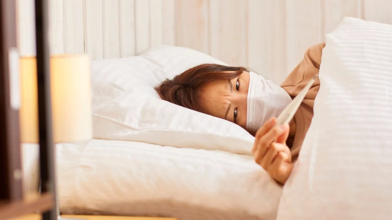 Người bệnh nên đi khám bác sĩ nếu cơn đau dưới hàm kèm sốt cao