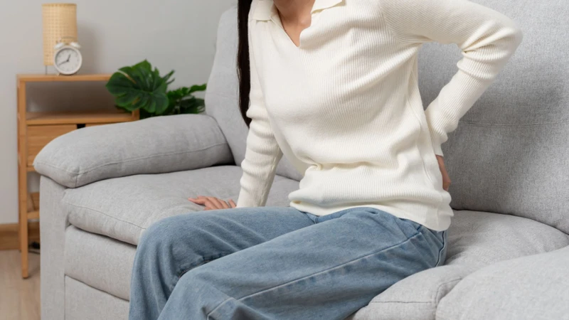 Đau hạ sườn trái là cảm giác đau xuất hiện ở vùng dưới bờ sườn bên trái