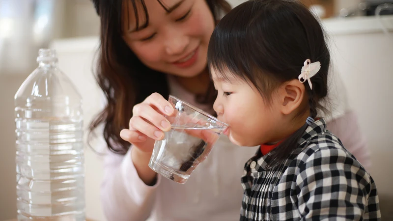 Dấu hiệu mất nước ở trẻ em: Nhận biết sớm để xử lý kịp thời 2