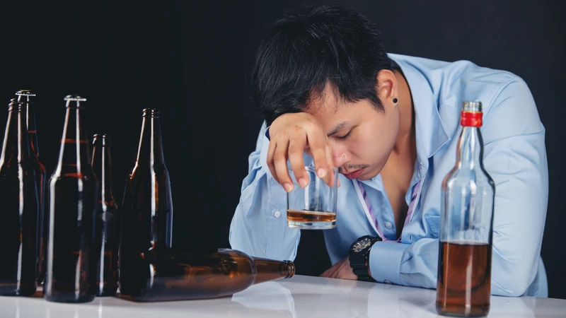 Nhận biết dấu hiệu ngộ độc rượu giúp xử trí kịp thời