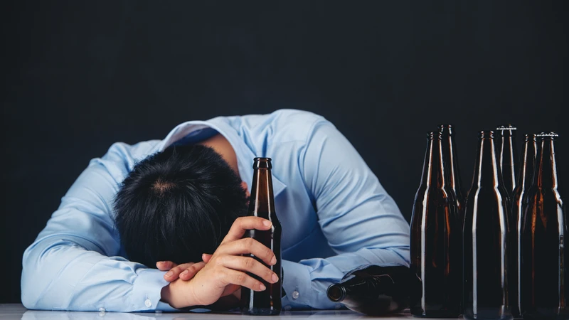Dấu hiệu ngộ độc rượu có thể liên quan đến ức chế hệ thần kinh
