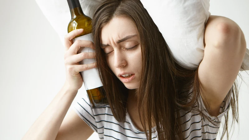 Uống rượu quá nhanh có thể làm tăng nguy cơ ngộ độc