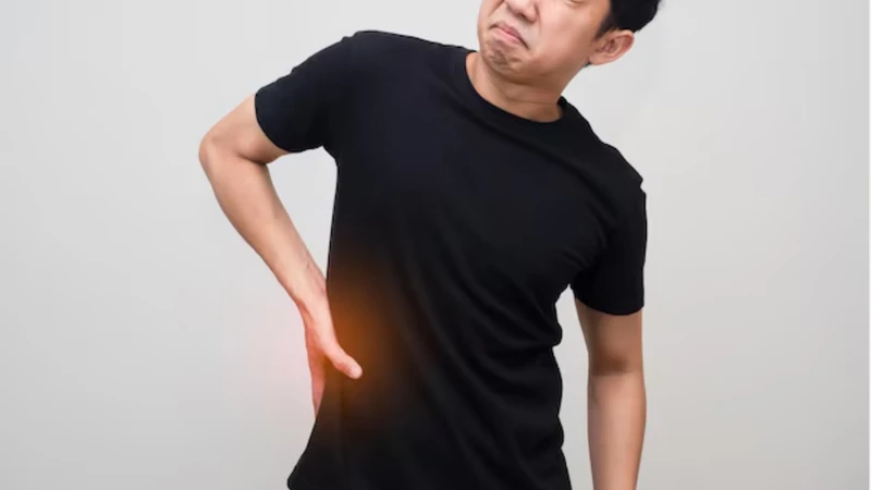 Cơn đau của u ác tính có thể xuất hiện ở một vị trí cố định hoặc lan tỏa, thường nặng hơn vào ban đêm