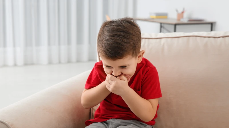 Buồn nôn thường xuyên có thể là dấu hiệu của trẻ thừa kẽm