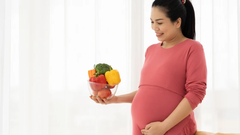 Chế độ ăn cân đối giúp đáp ứng nhu cầu dinh dưỡng trong thai kỳ