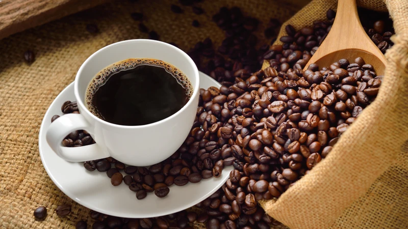 Cần lưu ý hạn chế uống cà phê ngay sau bữa ăn giàu kẽm