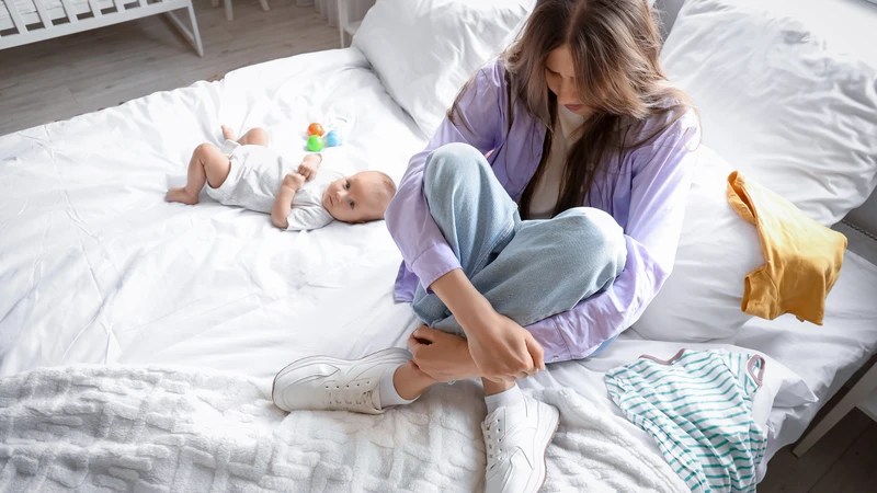 Buồn bã kéo dài không rõ nguyên nhân có thể là dấu hiệu trầm cảm sau sinh