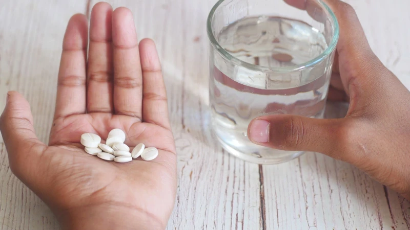 Sử dụng corticosteroid gây loãng xương sớm