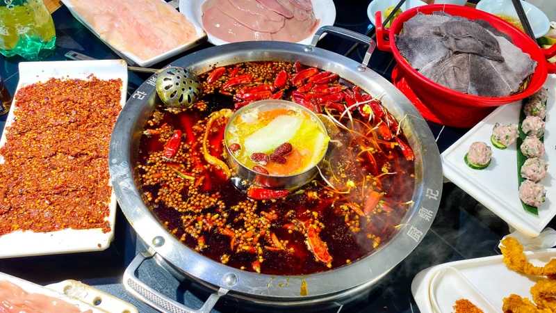 Đau mắt đỏ kiêng ăn gì? Các biện pháp hỗ trợ điều trị đau mắt đỏ 1