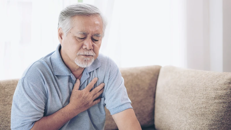Đau ngực là gì? Nguyên nhân, triệu chứng và điều trị 1