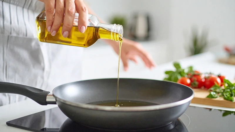 Dầu oliu tốt cho sức khỏe nhưng cần sử dụng với lượng vừa phải