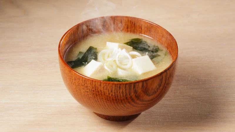 Ưu tiên các phương pháp chế biến như hấp, luộc hoặc nấu canh để hạn chế dầu mỡ và năng lượng bổ sung