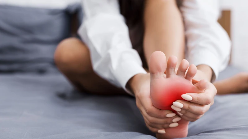 Dây chằng gan chân là cấu trúc quan trọng giúp nâng đỡ vòm bàn chân