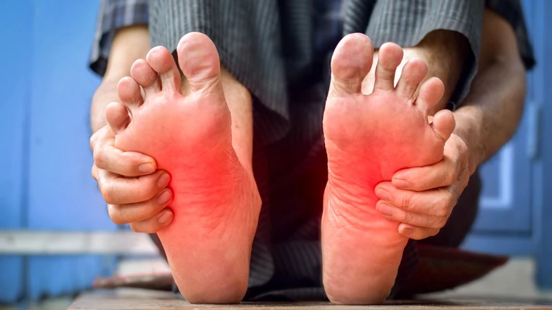 Các hoạt động dùng lực mạnh dễ tạo áp lực quá mức lên dây chằng