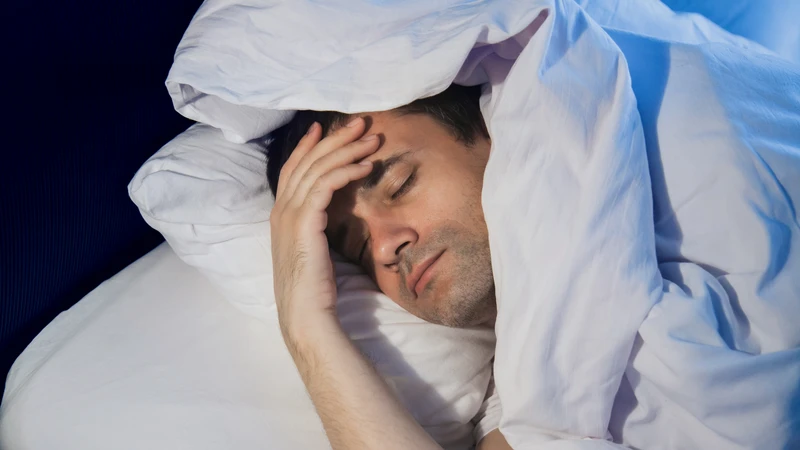 Giấc ngủ bị ảnh hưởng nghiêm trọng bởi cảm giác đầy hơi khó chịu
